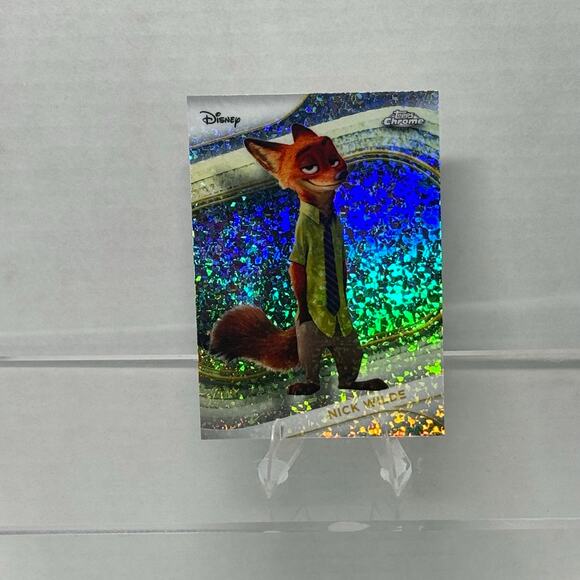 Disney Topps Chrome 2025 Nick Wilde Mini Diamonds Zootopia Exclusive - Picture 2 of 7